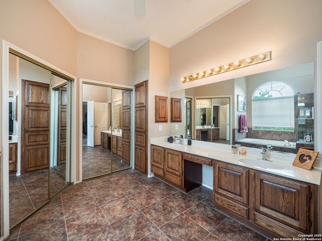 13830 Morningbluff Dr, San Antonio, TX 78216