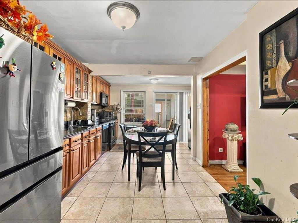 93-13 107th Street, Richmond Hill, NY 11418 — photo 4