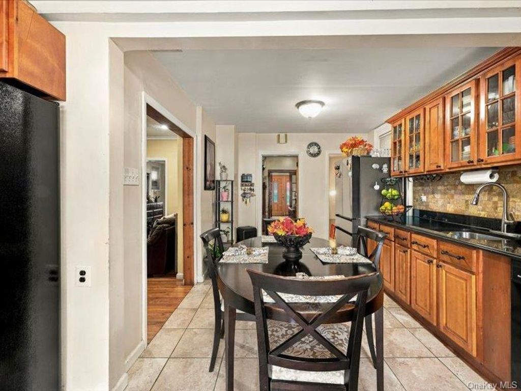 93-13 107th Street, Richmond Hill, NY 11418 — photo 5
