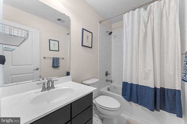 7723 MILTON CIR, Gainesville, VA 20155