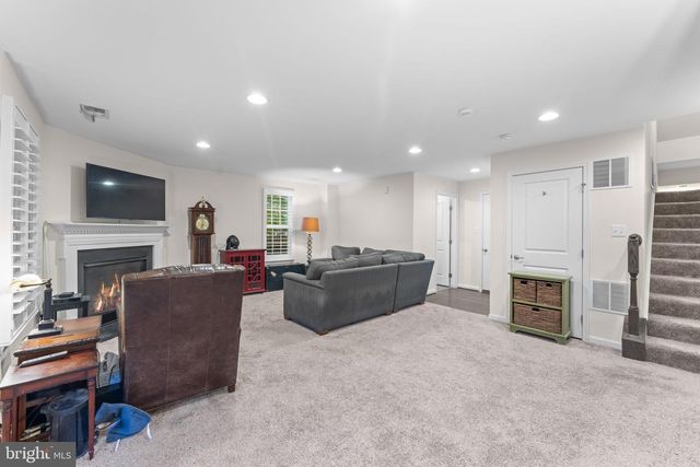 7723 MILTON CIR, Gainesville, VA 20155