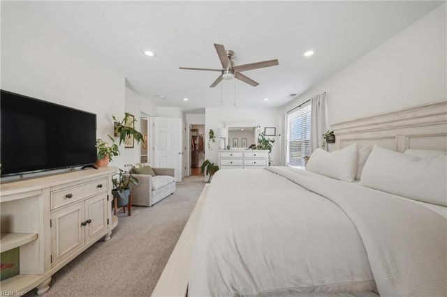 1828 Clifton Bridge DR, Virginia Beach, VA 23456