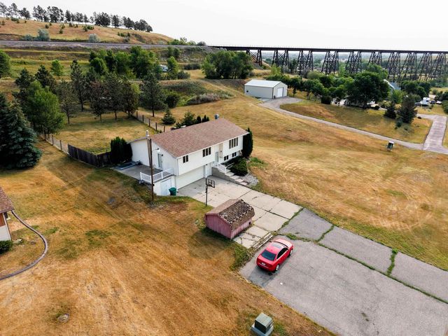 6500 County Rd 12 W, Minot, ND 58701