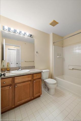 1466 Ashford Court, Troy, MI 48084