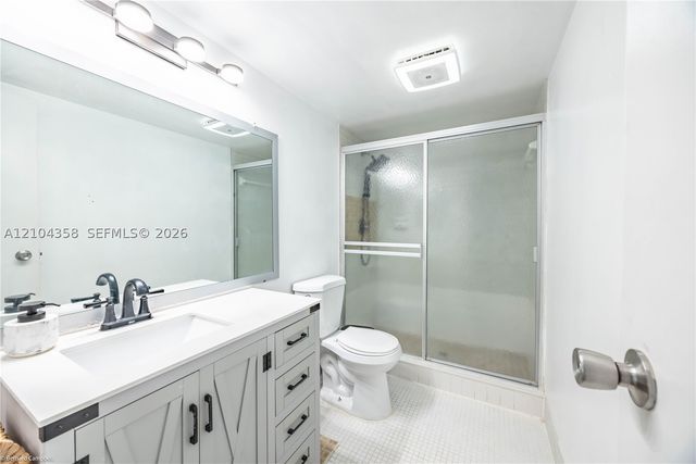 6061 N Falls Cir Dr 407, Lauderhill, FL 33319
