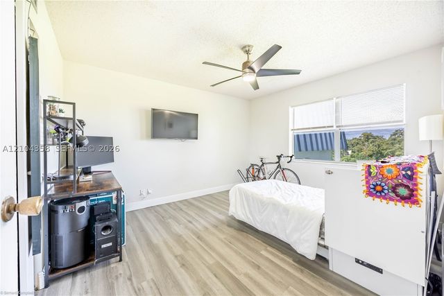 6061 N Falls Cir Dr 407, Lauderhill, FL 33319