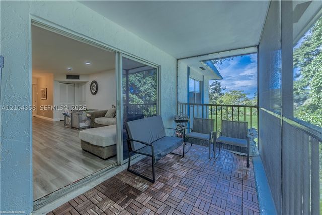 6061 N Falls Cir Dr 407, Lauderhill, FL 33319