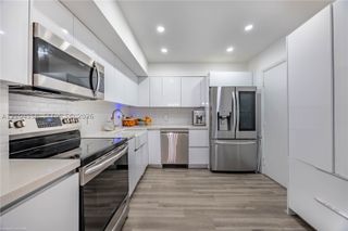 6061 N Falls Cir Dr 407, Lauderhill, FL 33319