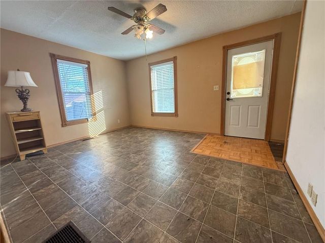 1100 S Ann Street, Independence, MO 64056