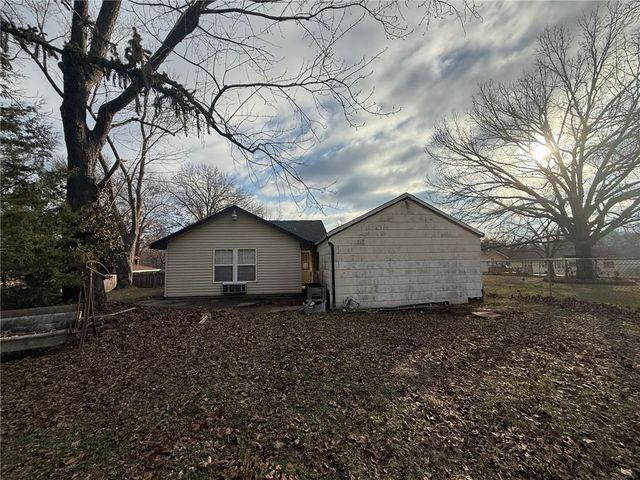 1100 S Ann Street, Independence, MO 64056