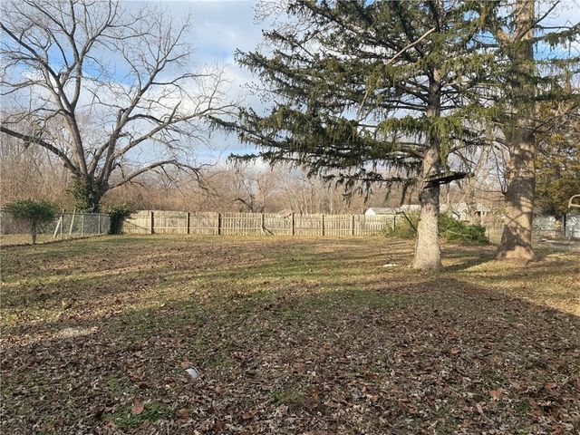 1100 S Ann Street, Independence, MO 64056