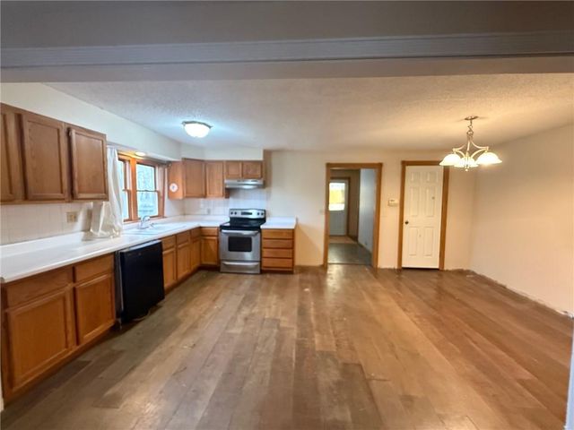 1100 S Ann Street, Independence, MO 64056