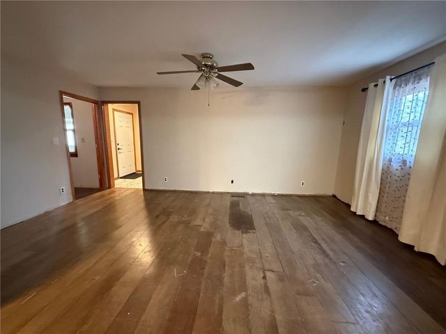 1100 S Ann Street, Independence, MO 64056