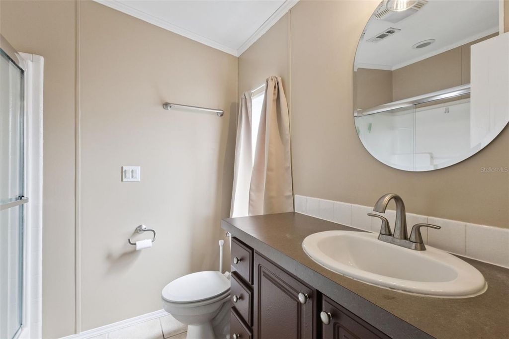 Image 13 of property listing at 26142 ROSE LANE, Astatula, FL 34705