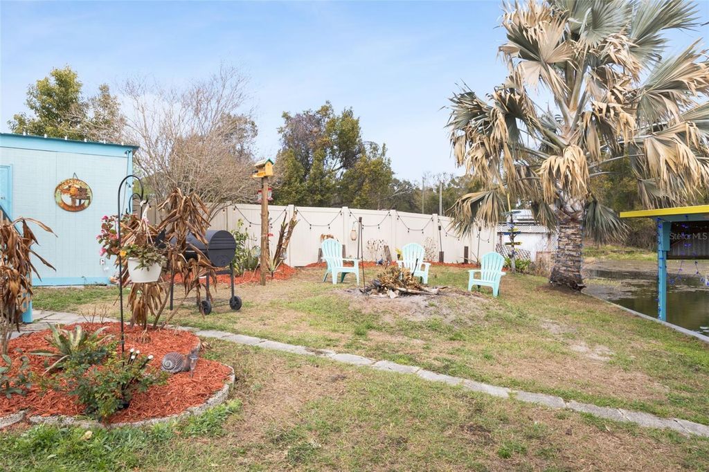 Image 21 of property listing at 26142 ROSE LANE, Astatula, FL 34705