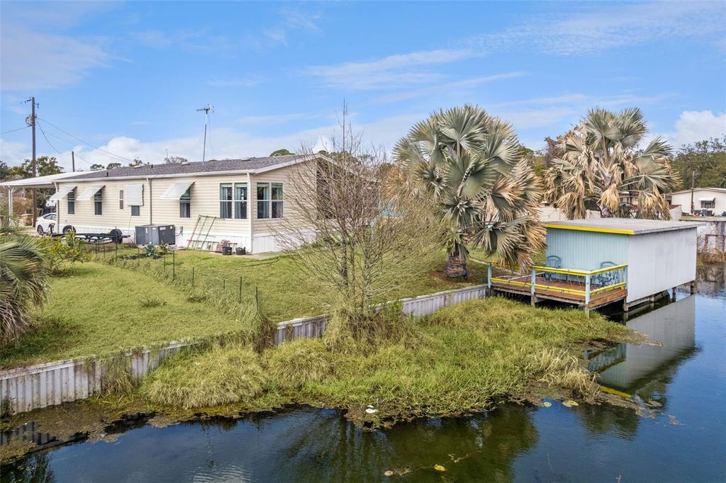 Image 22 of property listing at 26142 ROSE LANE, Astatula, FL 34705