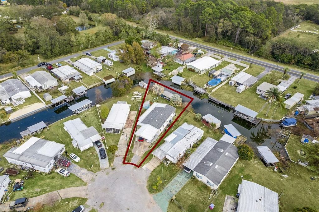 Image 28 of property listing at 26142 ROSE LANE, Astatula, FL 34705