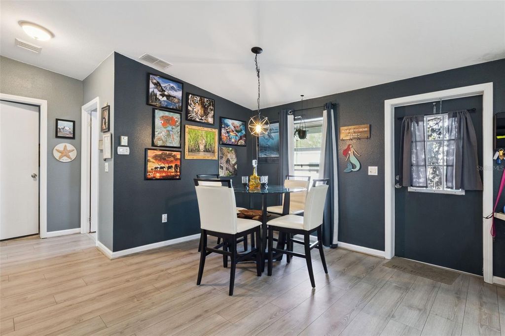 Image 4 of property listing at 26142 ROSE LANE, Astatula, FL 34705