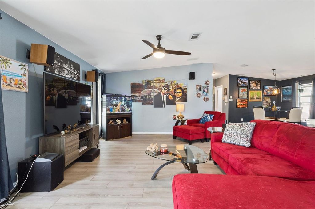 Image 8 of property listing at 26142 ROSE LANE, Astatula, FL 34705