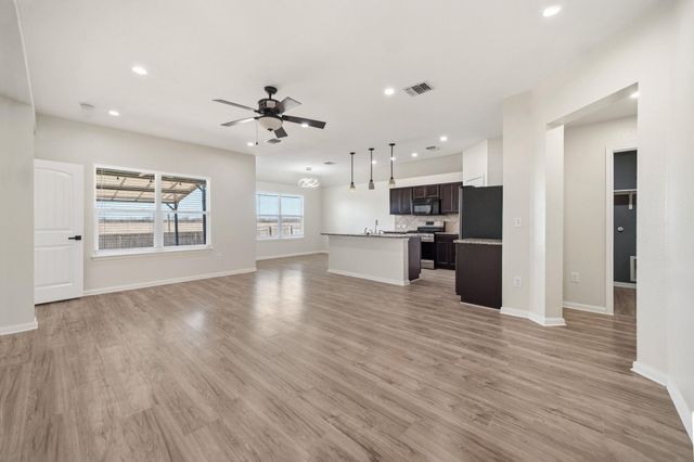 197 Voss, Kyle, TX 78640