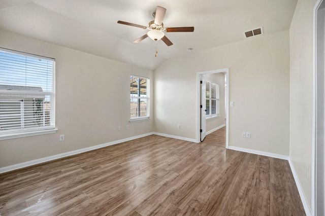 197 Voss, Kyle, TX 78640