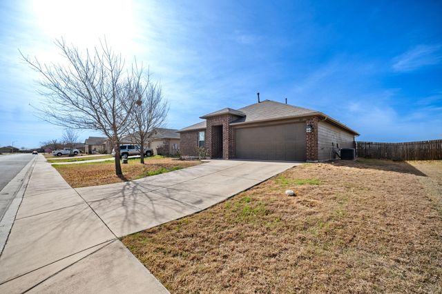 197 Voss, Kyle, TX 78640