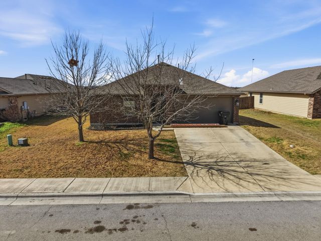 197 Voss, Kyle, TX 78640