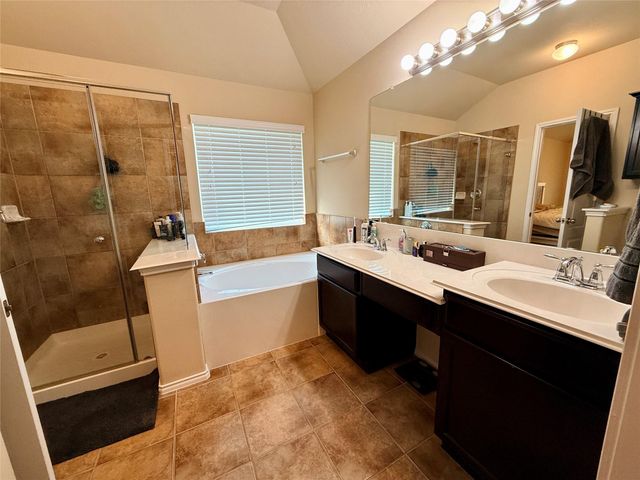 12115 Rockridge Falls Drive, Tomball, TX 77375