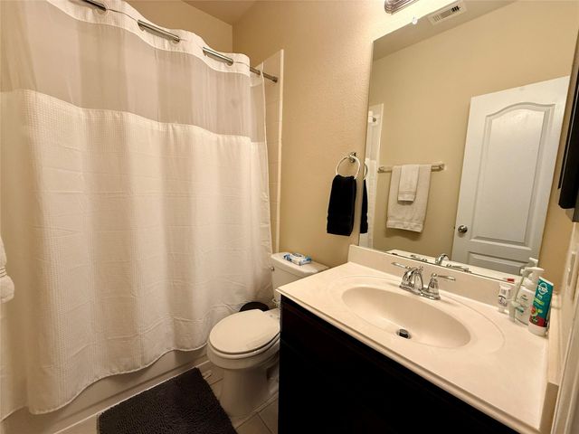 12115 Rockridge Falls Drive, Tomball, TX 77375