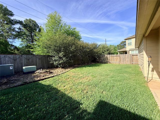 12115 Rockridge Falls Drive, Tomball, TX 77375
