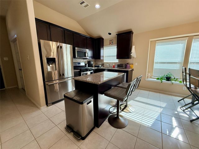 12115 Rockridge Falls Drive, Tomball, TX 77375