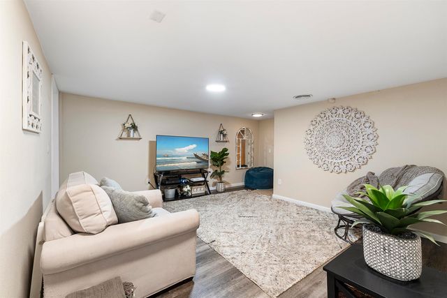 942 E BALDWIN Ave, Spokane, WA 99207