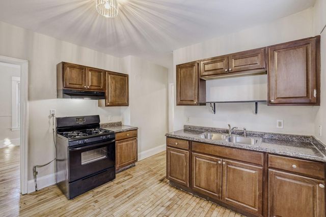 2939 Russell Avenue N, Minneapolis, MN 55411