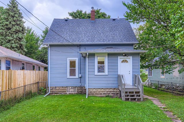 2939 Russell Avenue N, Minneapolis, MN 55411