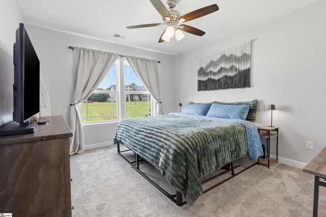 246 R C Thompson Road, Chesnee, SC 29323