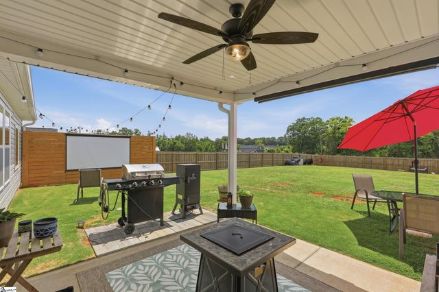246 R C Thompson Road, Chesnee, SC 29323