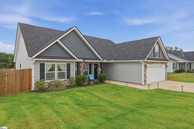 246 R C Thompson Road, Chesnee, SC 29323