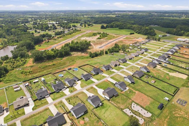 246 R C Thompson Road, Chesnee, SC 29323