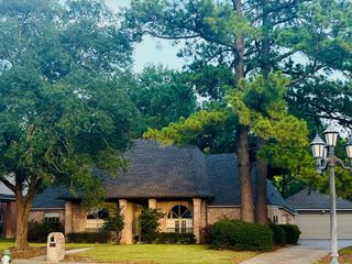 8819 W Rayford Road, Tomball, TX 77375