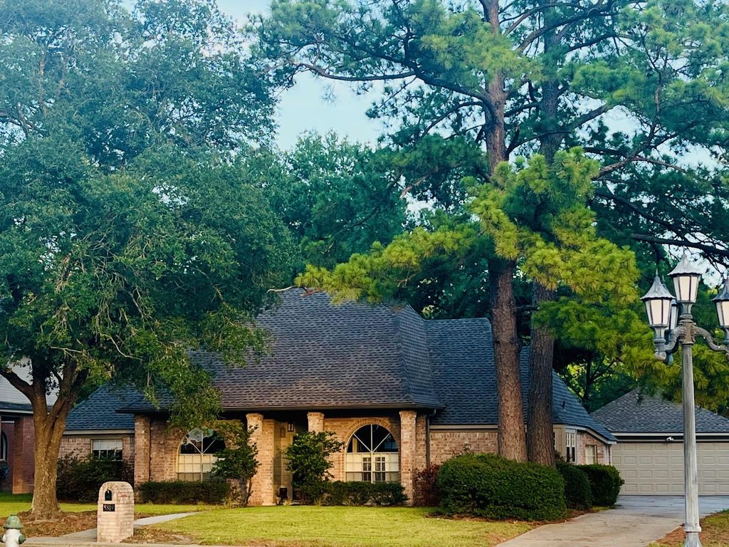 8819 W Rayford Road, Tomball, TX 77375