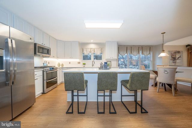 824 WAVERLY RD, Kennett Square, PA 19348