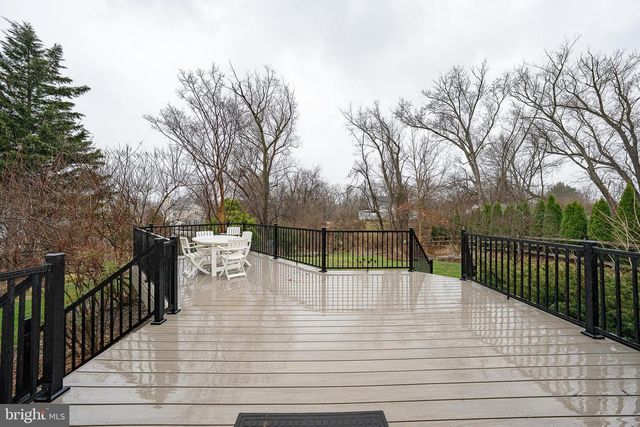 824 WAVERLY RD, Kennett Square, PA 19348