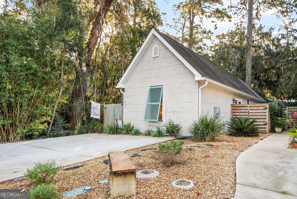 423 Palmetto Street, St. Simons, GA 31522