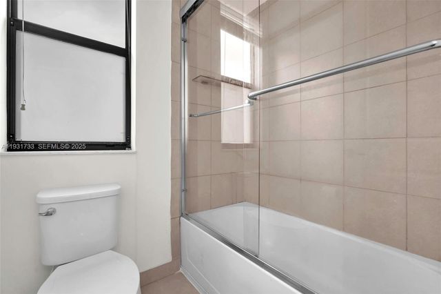 9712 W 34th Ln 0, Hialeah, FL 33018