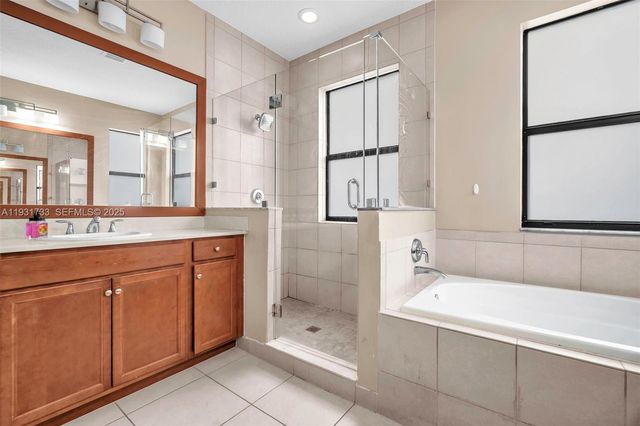 9712 W 34th Ln 0, Hialeah, FL 33018