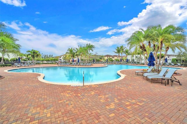 9712 W 34th Ln 0, Hialeah, FL 33018