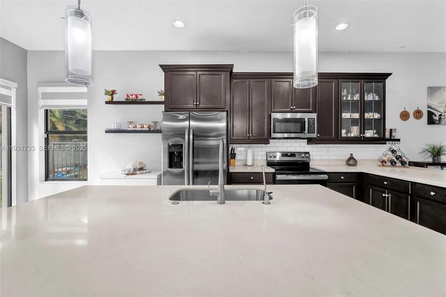 9712 W 34th Ln 0, Hialeah, FL 33018