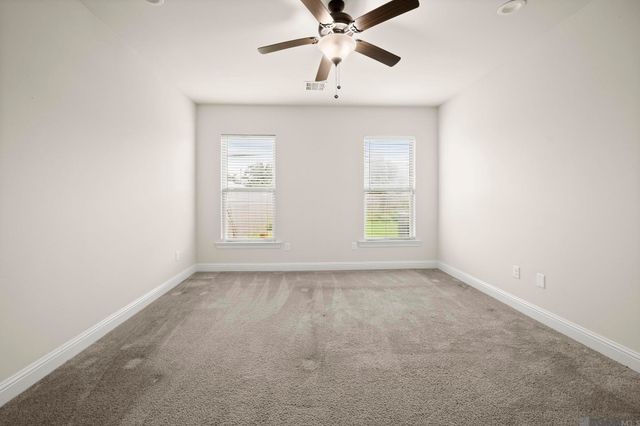 10025 Ole Millstead Ct, Baton Rouge, LA 70816