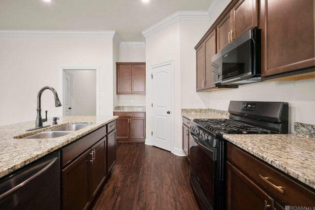 10025 Ole Millstead Ct, Baton Rouge, LA 70816
