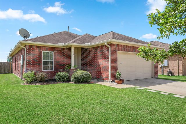 8109 Quartz Lane, Texas City, TX 77591